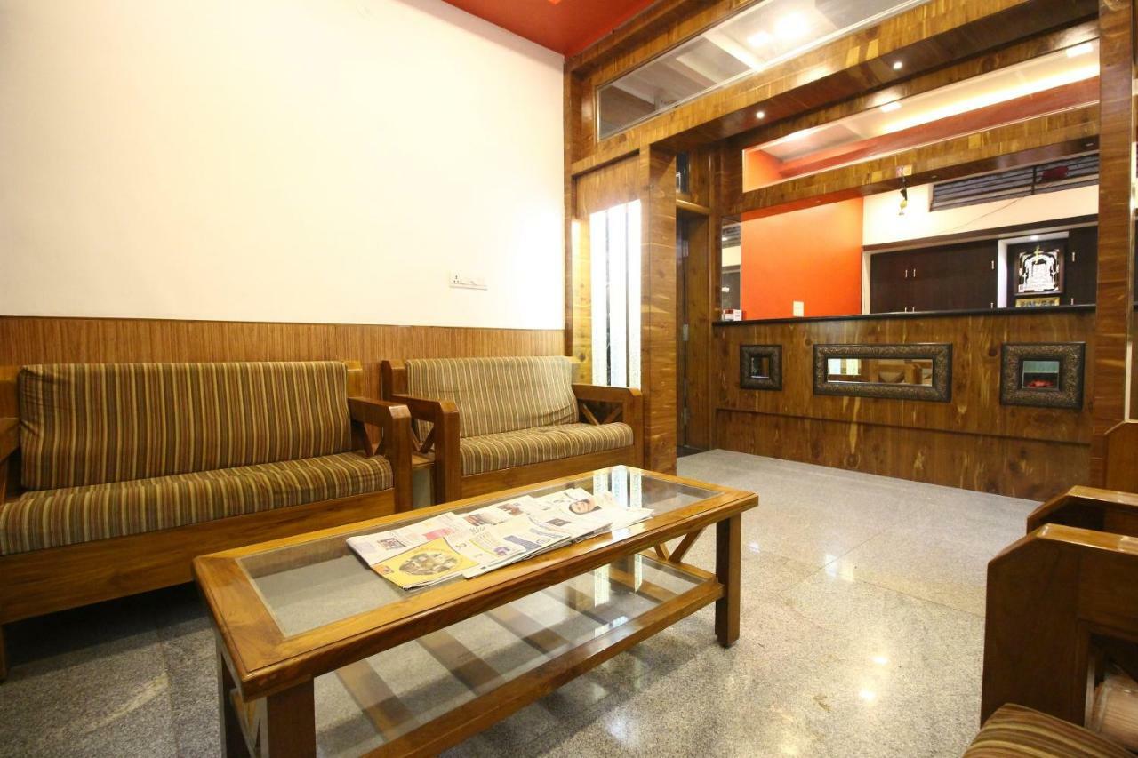 Oyo Flagship 30734 Jeevan Lodge Шімоґа Екстер'єр фото
